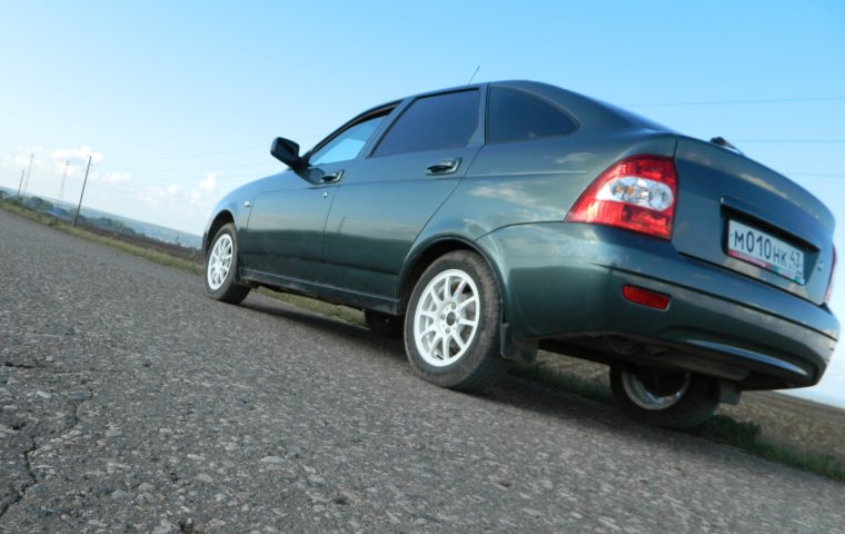 Лада Приора хэтчбек цвет Сочи