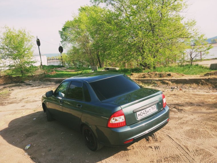 Приора 2 зеленая седан