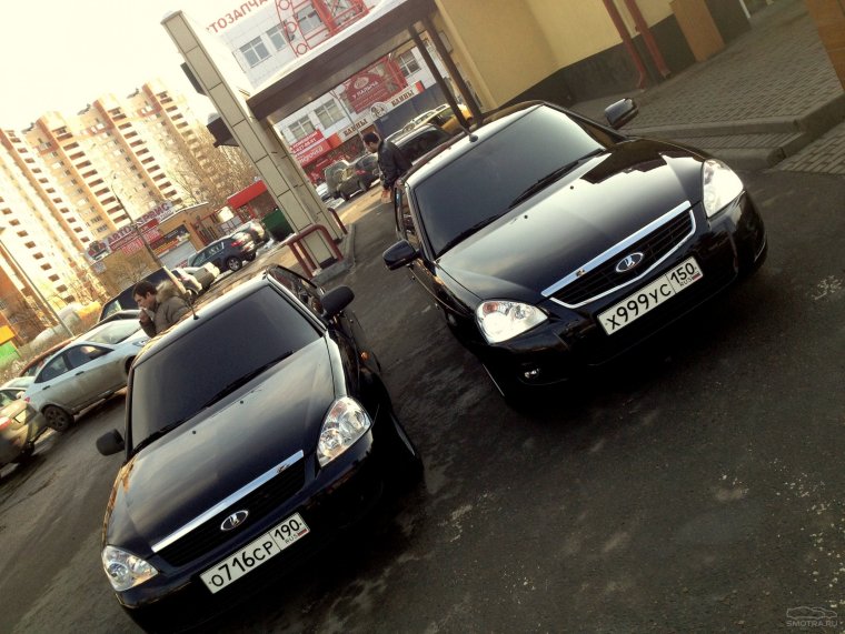 Приора черная седан тонированная 444