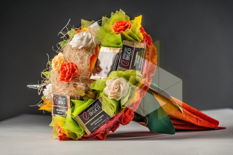 Огромный букет из чая