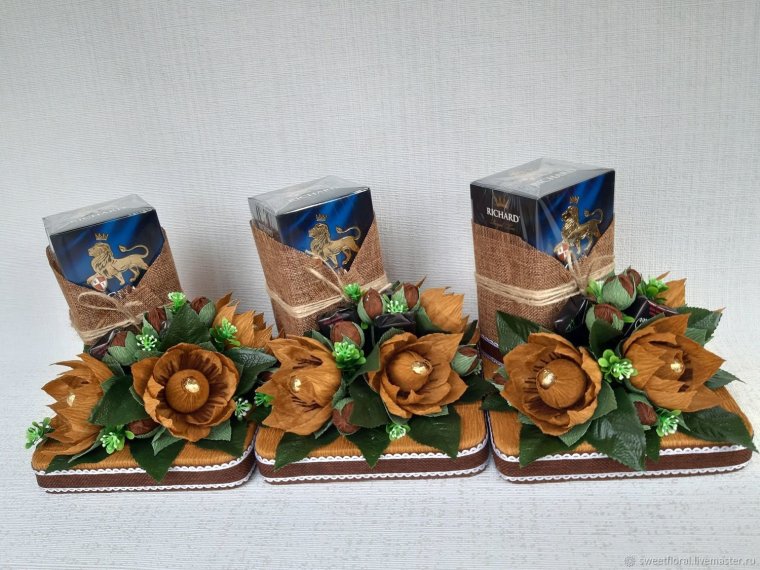 Простые букеты из подручных материалов