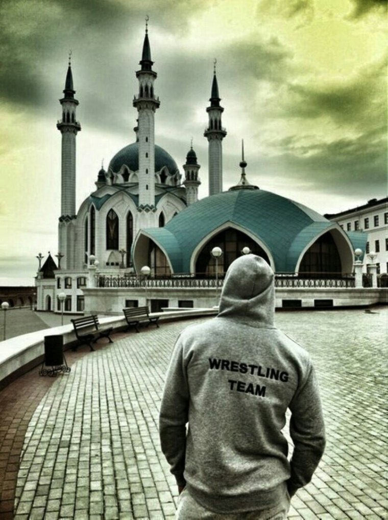 Мусульманские надписи на черном фоне