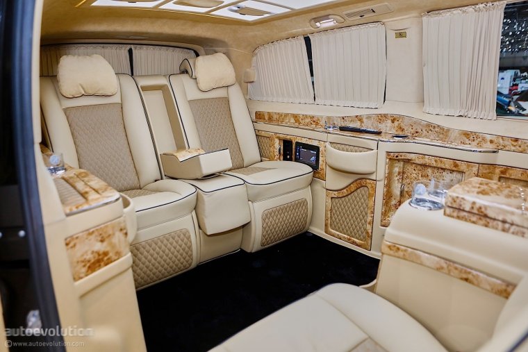 Mercedes Benz v class Maybach
