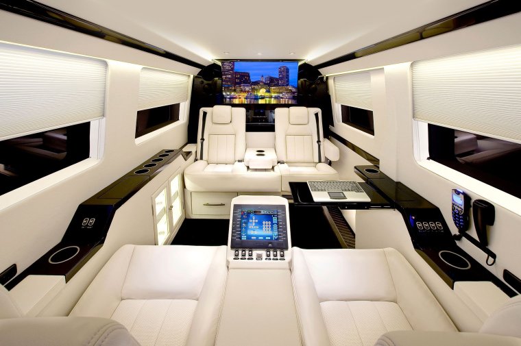 Mercedes Benz v class 2021 Maybach