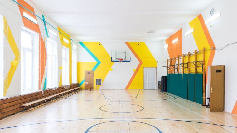 Современные стены в школе