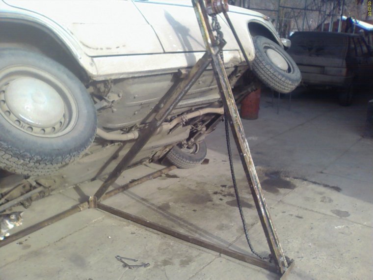 Подъемник опрокидыватель нами 95