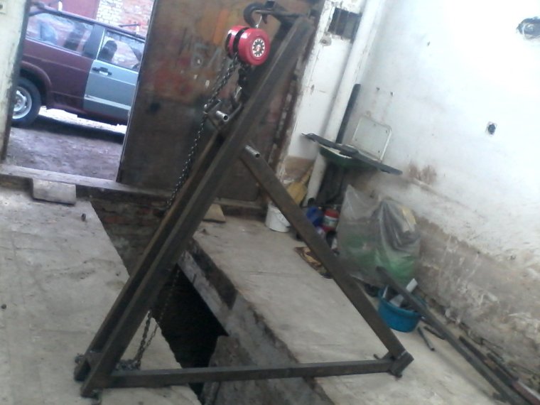 Домкрат подъемник опрокидыватель