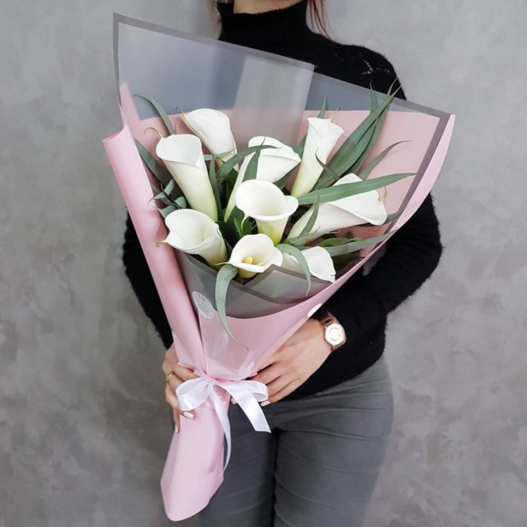 Упаковка букета в пленку