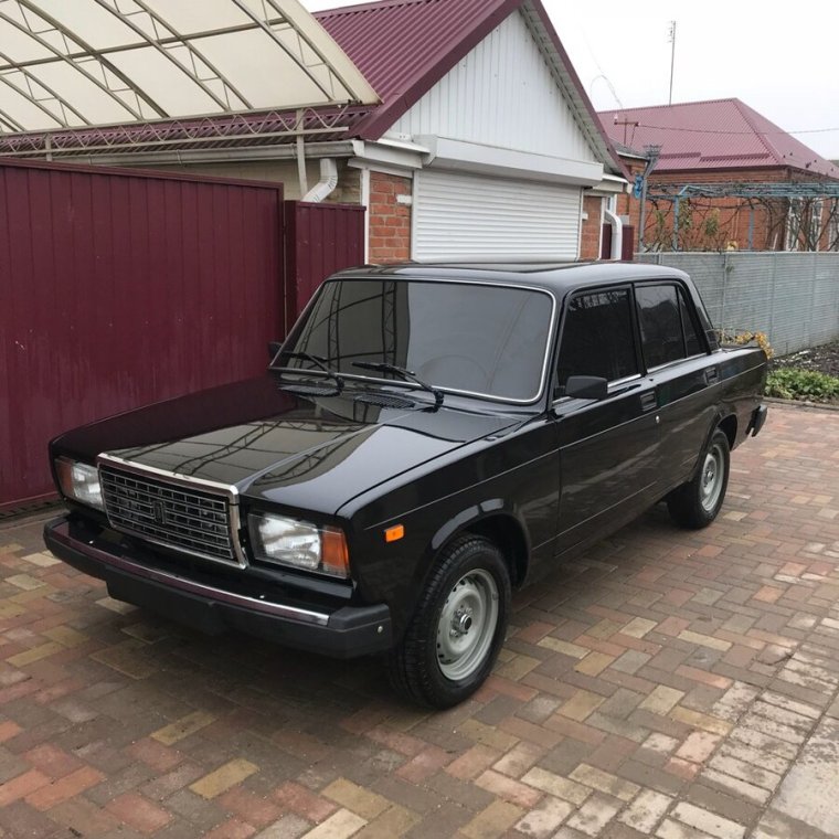 Чёрная семёрка ВАЗ 2107