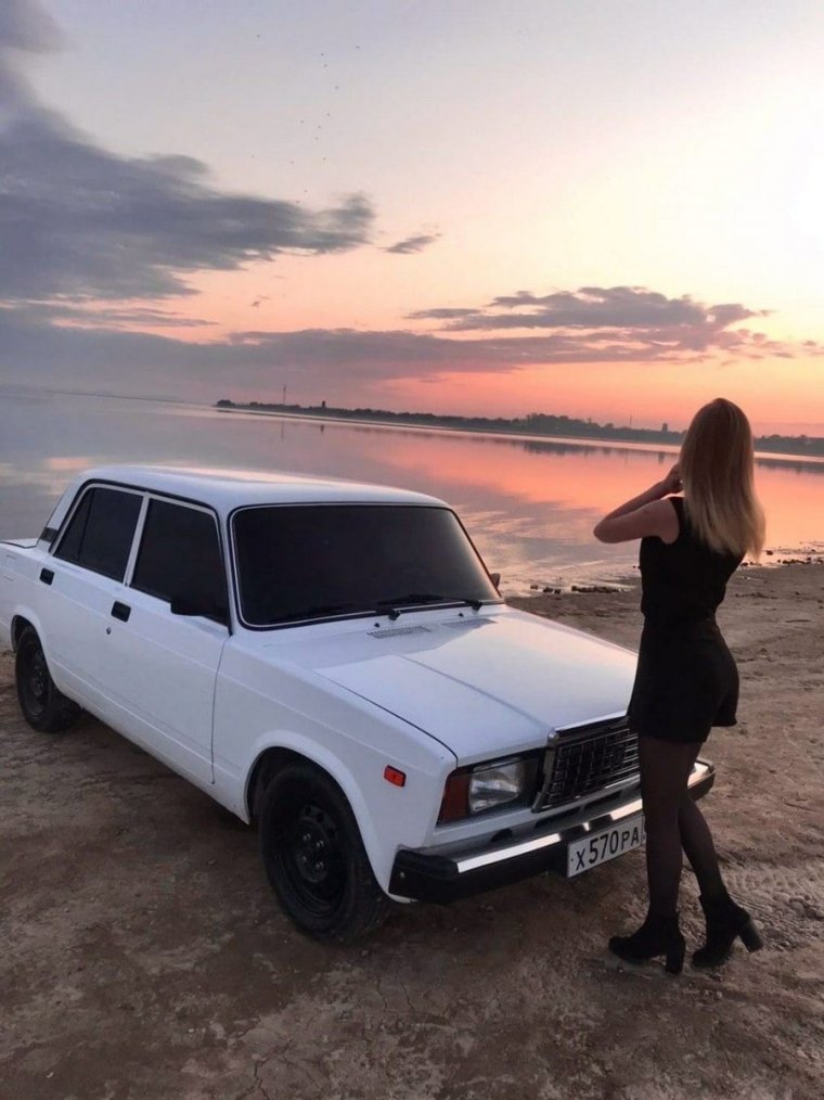 ВАЗ 2107 опер стайл белая