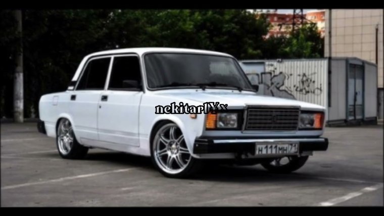 Семерка ВАЗ 2107 белая