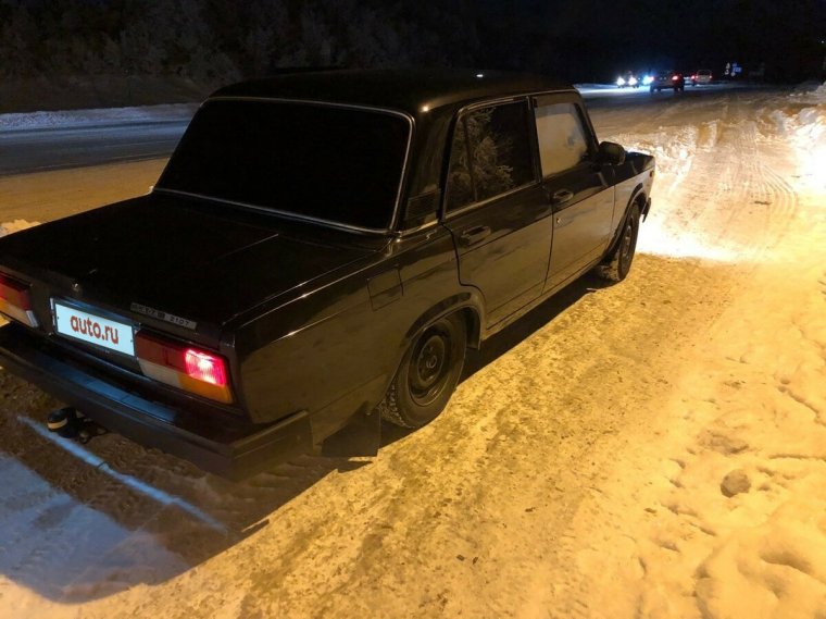 ВАЗ 2107 чёрная тонированная