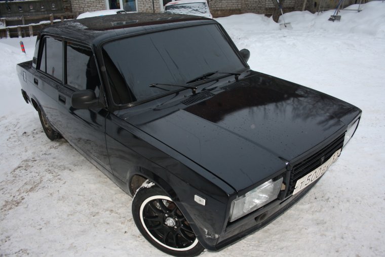 ВАЗ 2107 черный матовый тонированный