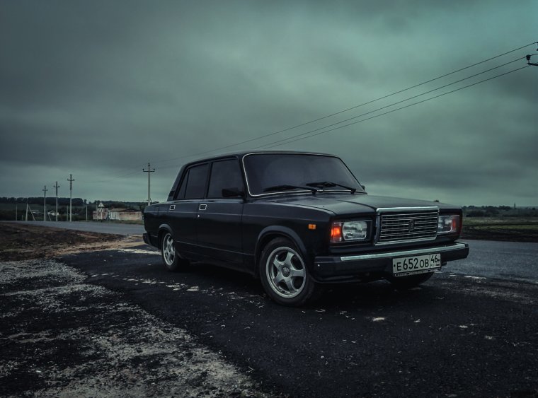 Жигули ВАЗ 2107 черный