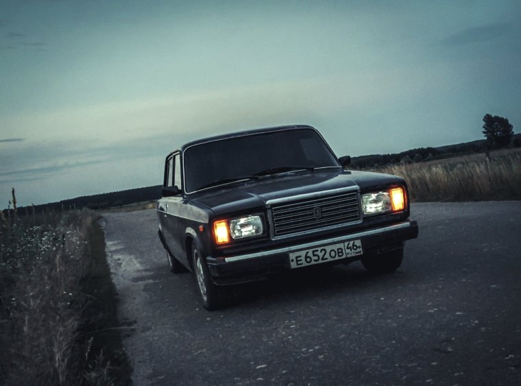 Жигули ВАЗ 2107 черный