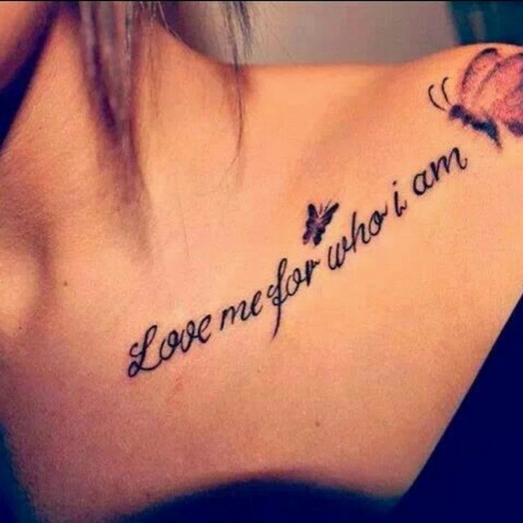 Тату one Love на ключице