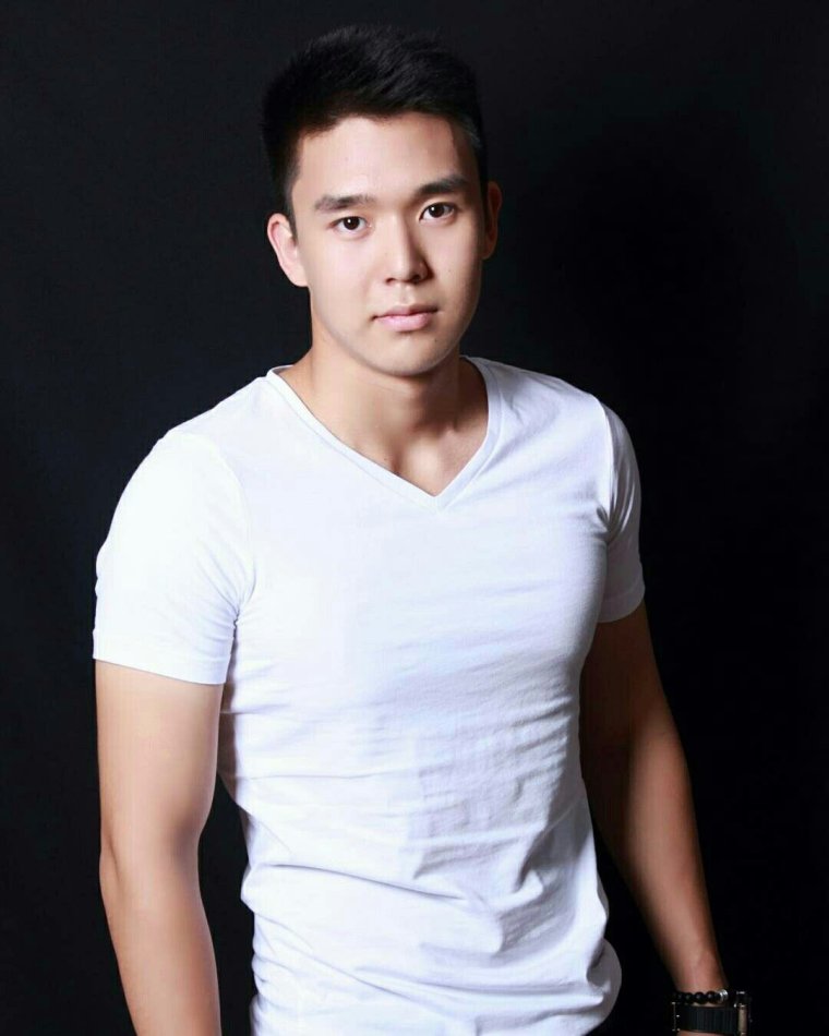 Кыргызские парни