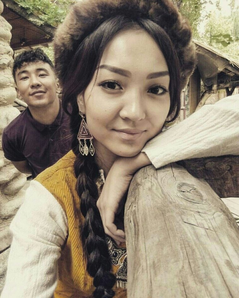 Кыргызская девочка