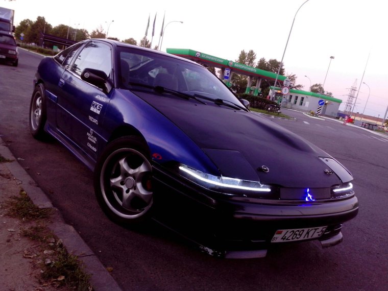 Mitsubishi Eclipse с выдвижными фарами