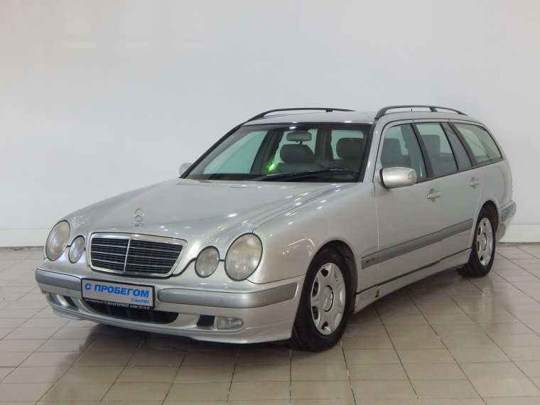 Белый Мерседес е240 1997 года в белом цвете
