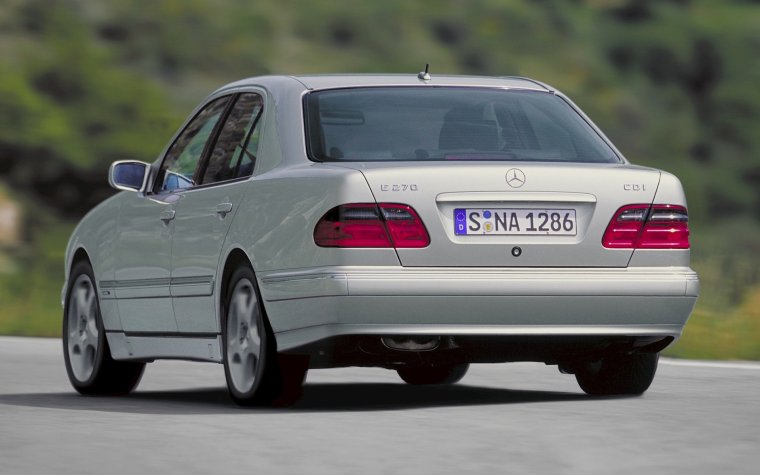 Mercedes Benz e class w210