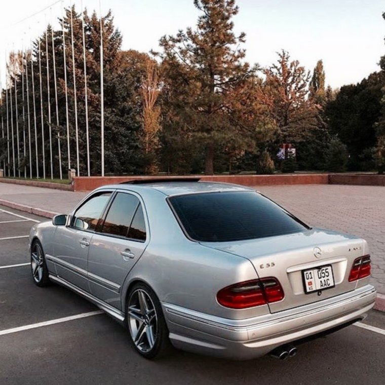 Mercedes Benz e55 AMG w210
