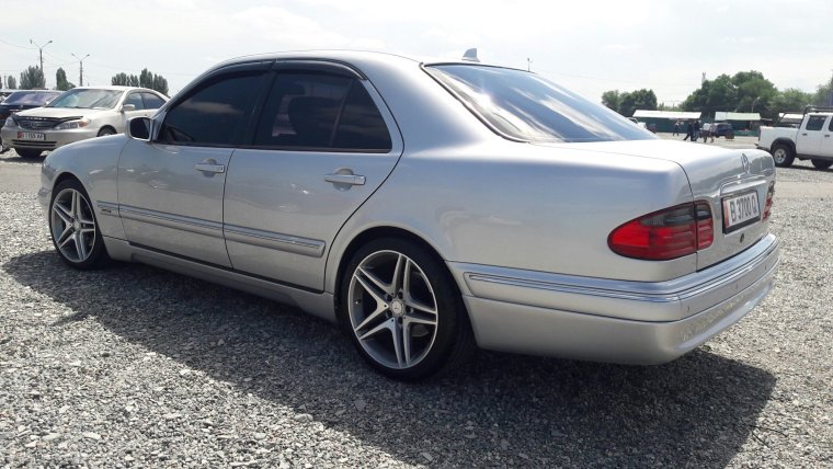 Машина зайчик Мерседес