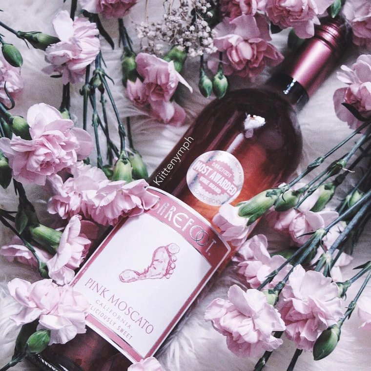 Розовое вино Эстетика