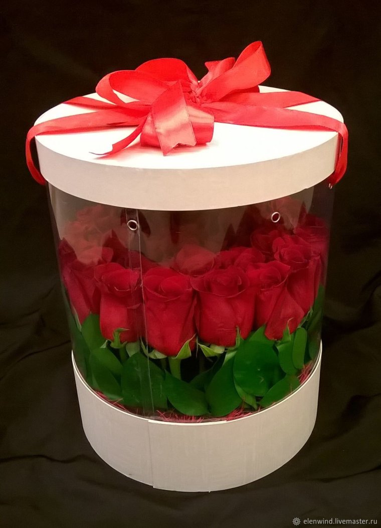 Подарок с цветами