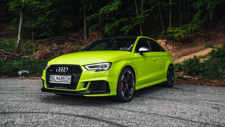 Audi rs4 зеленый