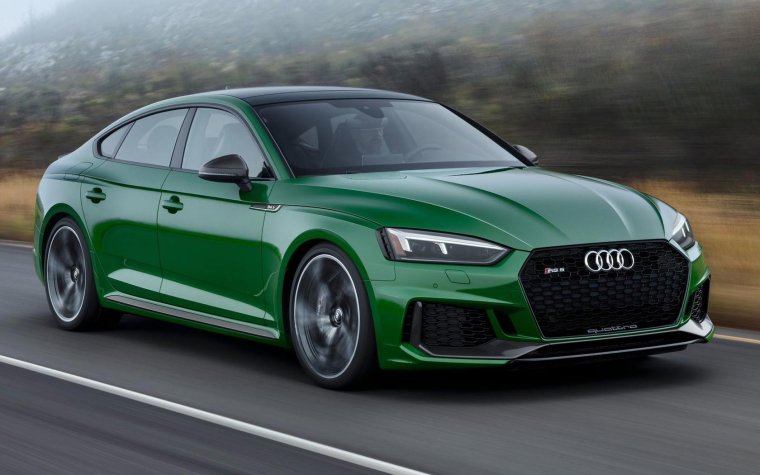 Audi TT RS зеленая