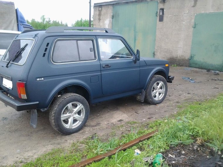 Нива 21214 Несси