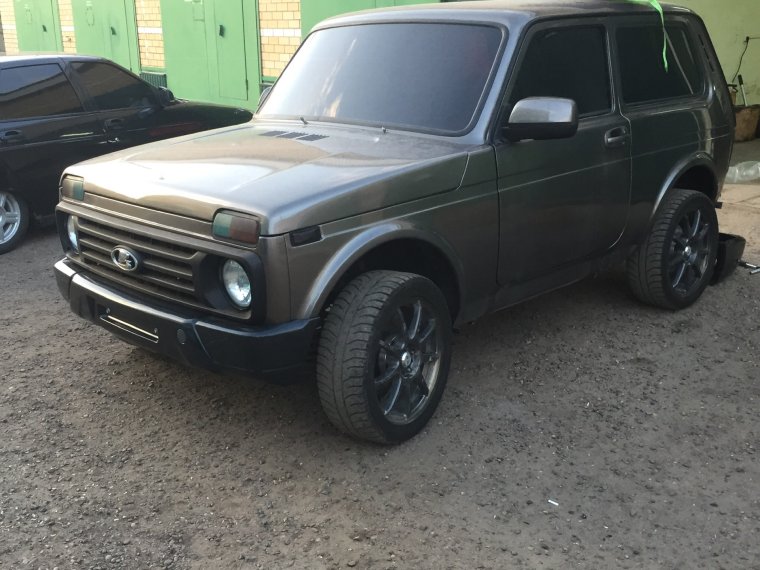 ВАЗ 2131 Нива пятидверная