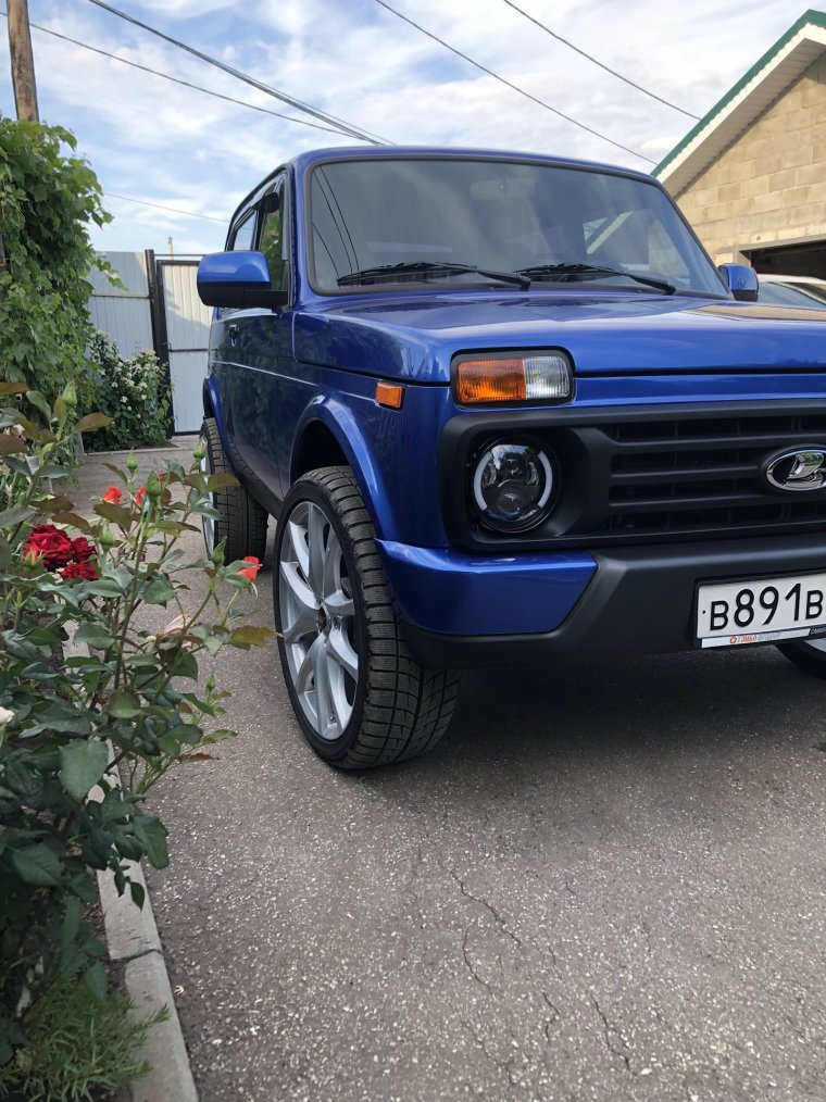 Нива цвет хаки 303 Раптор