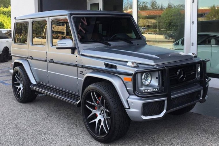 Мерседес Benz g63 AMG серый