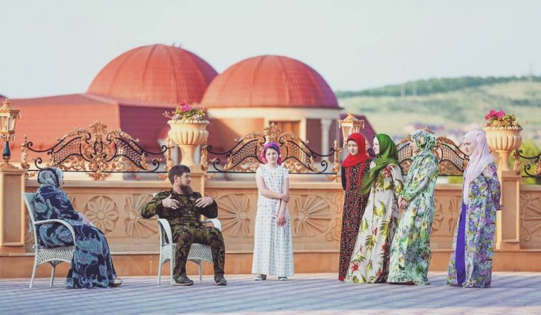 Firdaws Грозный дом моды