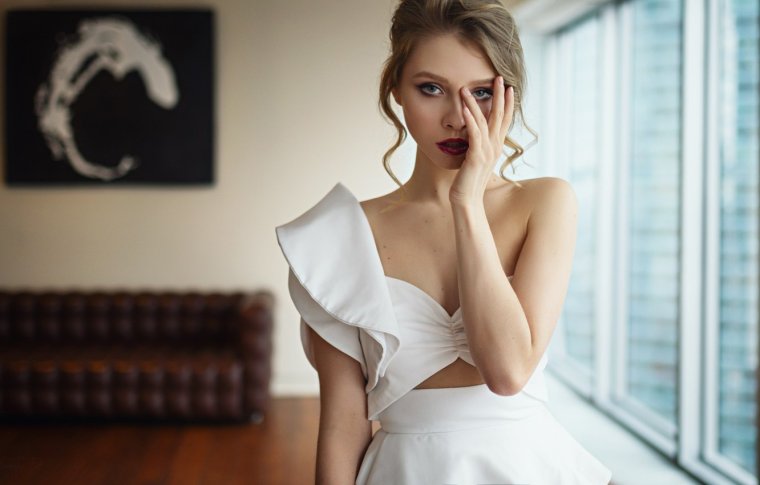 Стена Алиса в Санкт-Петербурге