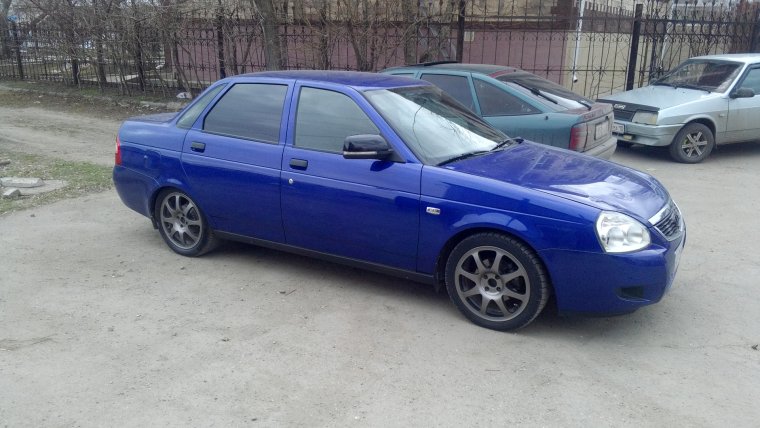 Приора мускари и девушка