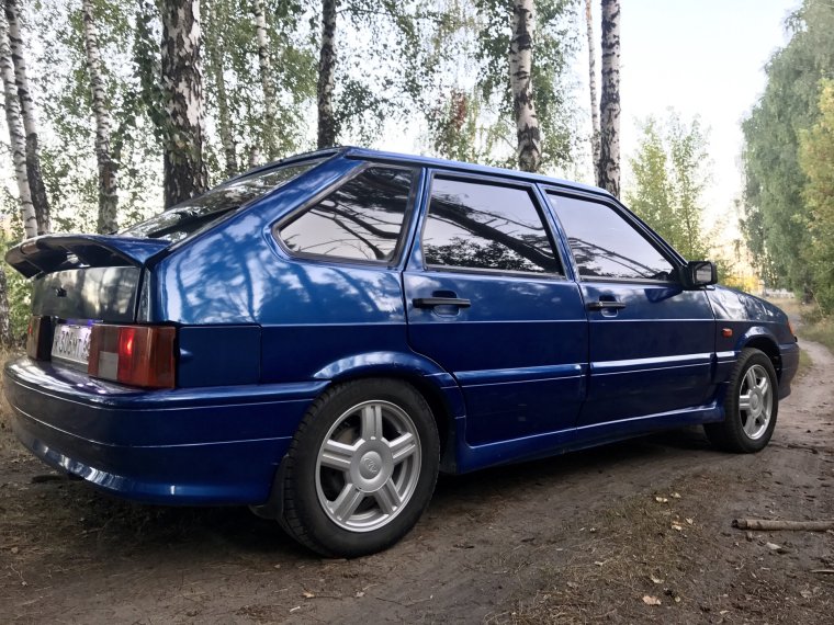 Lada Priora синяя мускари