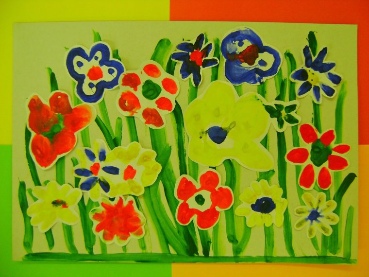 Рисование цветов пальчиками