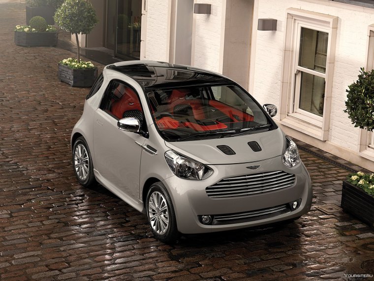 Малолитражка Мерседес смарт