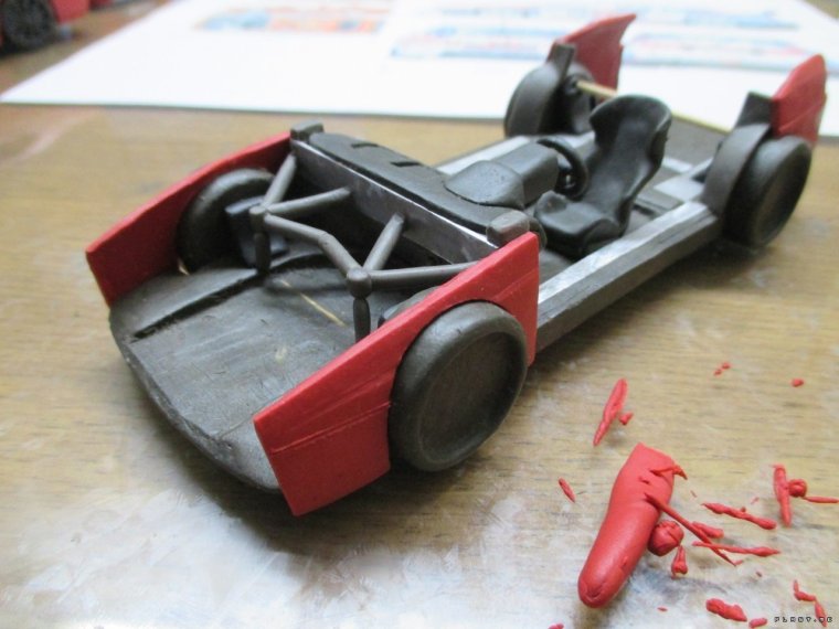 Спорткар из пластилина