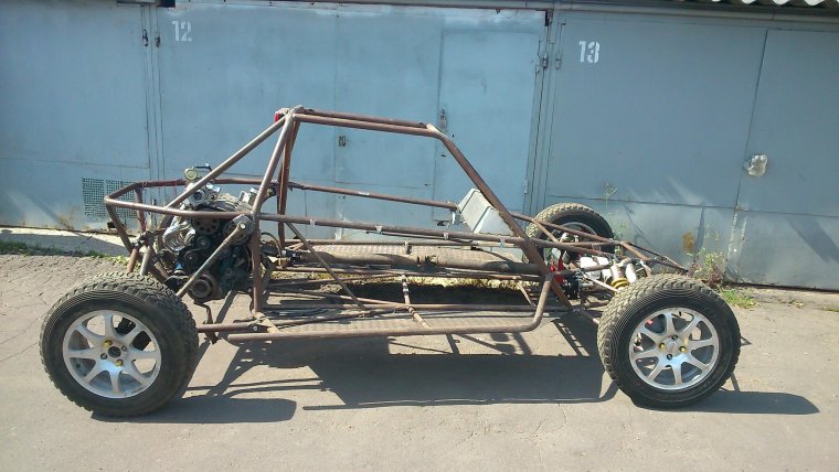 Заднемоторный полноприводный багги