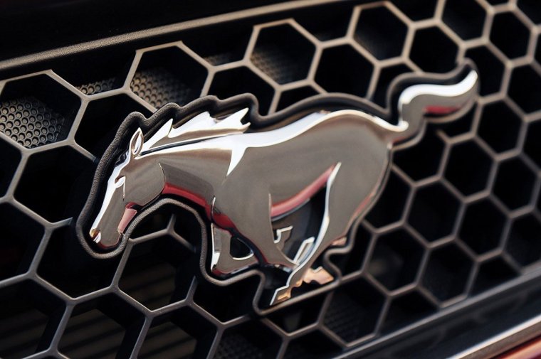 Ford Mustang Emblem