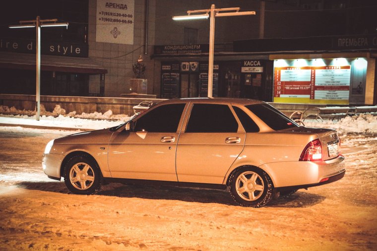 Приора седан серебро торусы 15