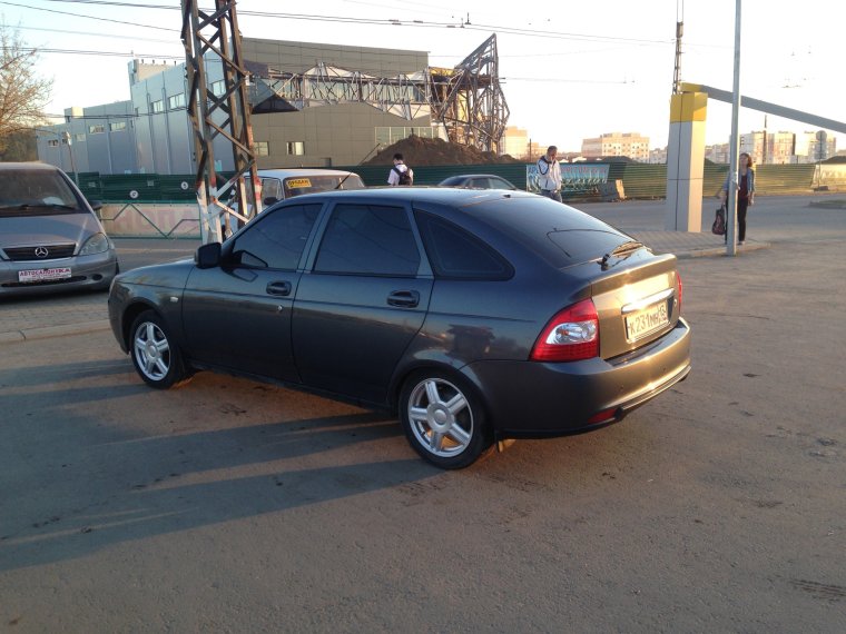 Лада Приора хэтчбек на 15 дисках