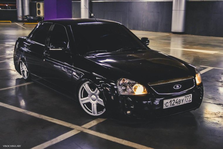 Черная Приора седан торусы 17