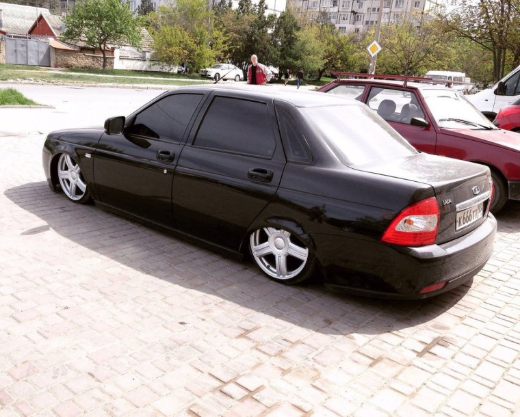 Торусы 15 седан Приора черная