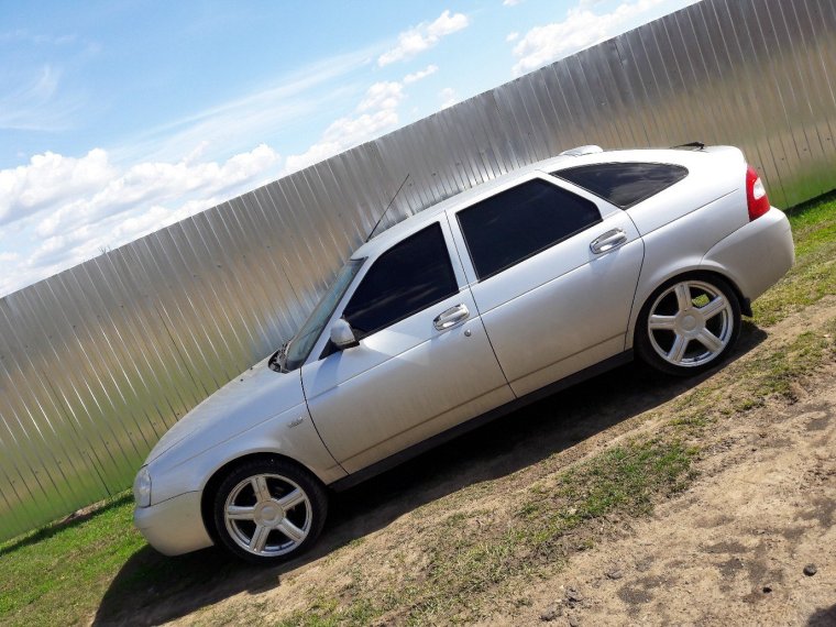 Приора универсал белая r17