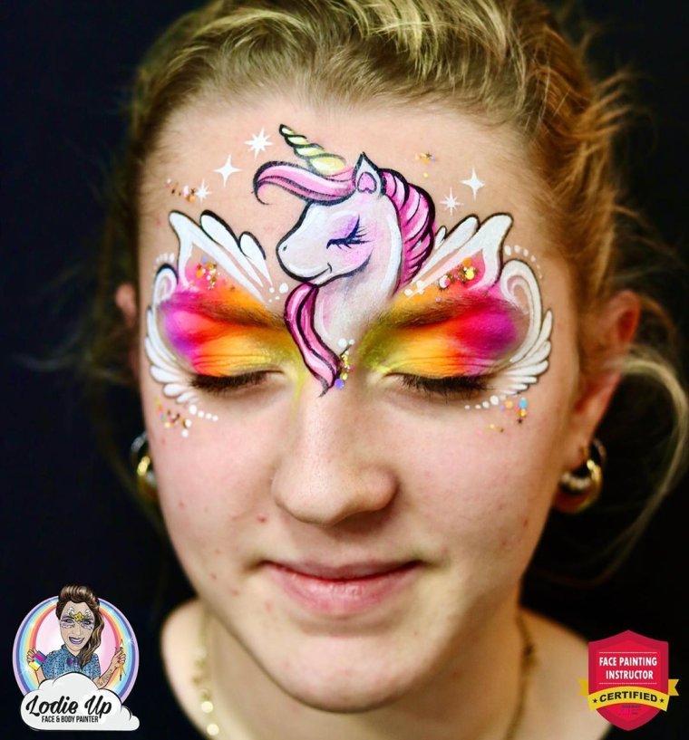 Милые картинки Единороги и пончики аквагрим в чёрном цвете